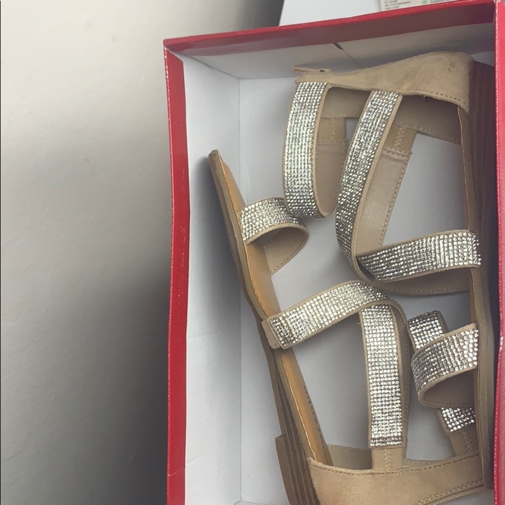 Sandals - Picture 3 of 4
